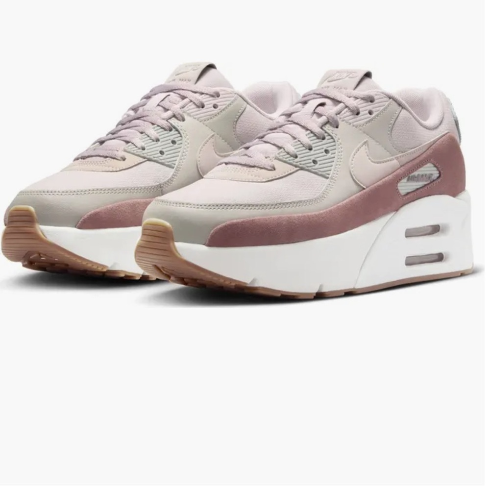Nike Women’s Athletic Sneakers in Light Pink and Rose